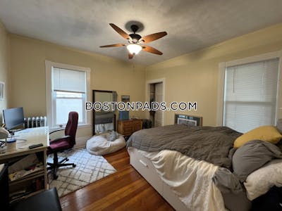 Somerville Lovely 4 bed for rent in Davis Sq  Davis Square - $5,000