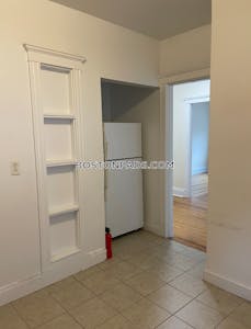 Brighton Excellent 1 bed 1 bath available NOW on Selkirk Rd in Brighton!  Boston - $2,100