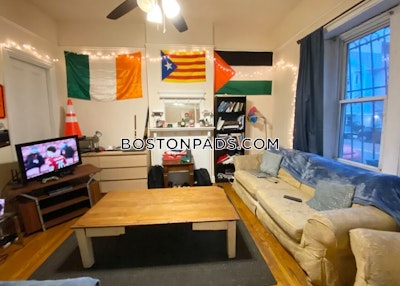 Mission Hill Looking for a spacious, affordable apartment in a great location? Look no further than this 4 bedroom, 1 bathroom unit on Parker Street in Boston, MA. Boston - $5,500