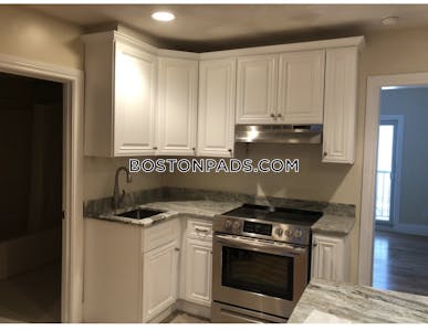 South Boston Excellent 1 bed 1 bath available NOW on East 3rd St in South Boston!!  Boston - $2,900