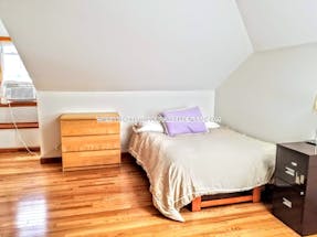 West Roxbury Gorgeous 2 Bed in West Roxbury Boston - $2,700